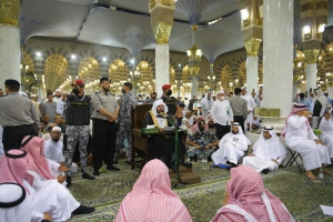 الرئيس العام يلقي درسه الدوري بالمسجد النبوي في شرح كتاب (زاد المعاد في هدى خير العباد)