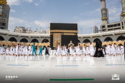 الإدارة العامة للأمن الفكري والوسطية والاعتدال بالمسجد الحرام تعقد دورة في (التفكير الناقد)