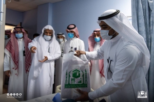 ضمن مبادرة &quot;عيادة المرضى&quot;.. وكالة الخدمات الاجتماعية والتطوعية والإنسانية تقوم بزيارة المرضى في مدينة الملك عبدالله الطبية بمكة