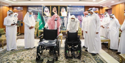 تيسيراً للمعتمرين من كبار السن وذوي الإعاقة؛ الرئيس العام يدشن العربات الكهربائية الجديدة بالمسجد الحرام