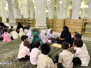 وكالة الشؤون النسائية بالمسجد الحرام تستقبل مجموعة من الطلاب التابعين لتعليم مكة