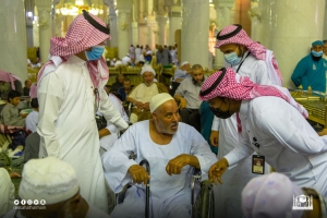 (27) ألف مستفيد من خدمات الأشخاص ذوي الإعاقة داخل المسجد الحرام
