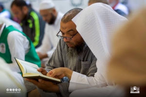 ما بين حفظٍ وحُسن تلاوة .. أكثر من (3,500) مستفيد من خدمات الحلقات القرآنية بالمسجد الحرام
