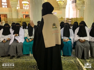 الوكالة المساعدة للغات والترجمة النسائية تطلق مشروع قيم رمضانية لعاملات المسجد الحرام