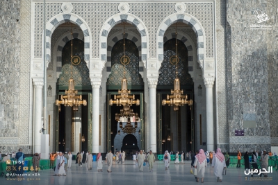 الأبواب الرئيسية في المسجد الحرام: شواهد معمارية على العناية السعودية بالحجاج والمعتمرين