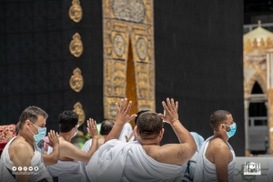 خمس صور جمالية من المسجد الحرام اليوم الجمعة