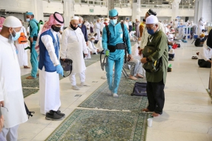 تجارب افتراضية لعمليات التعقيم في المسجد الحرام استعدادا لموسم شهر رمضان المبارك