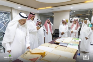 الوكيل المساعد للمكتبات للشؤون العلمية والثقافية يستقبل وفداً من هيئة الصحفيين السعوديين