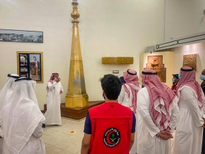 وفد هيئة الهلال الأحمر السعودي يزور معرض عمارة الحرمين الشريفين