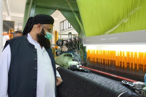 رئيس مجلس علماء باكستان يزور مجمع الملك عبدالعزيز لكسوة الكعبة المشرفة ومعرض عمارة الحرمين